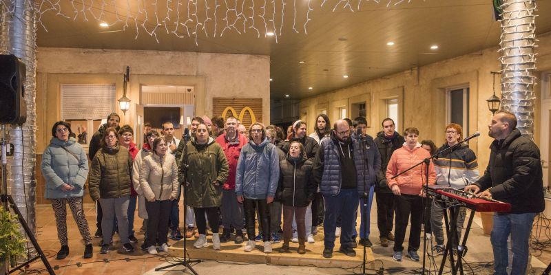 Encesa de llums de Nadal a Catalonia Fundació Creactiva. FOTO: Bernat Millet