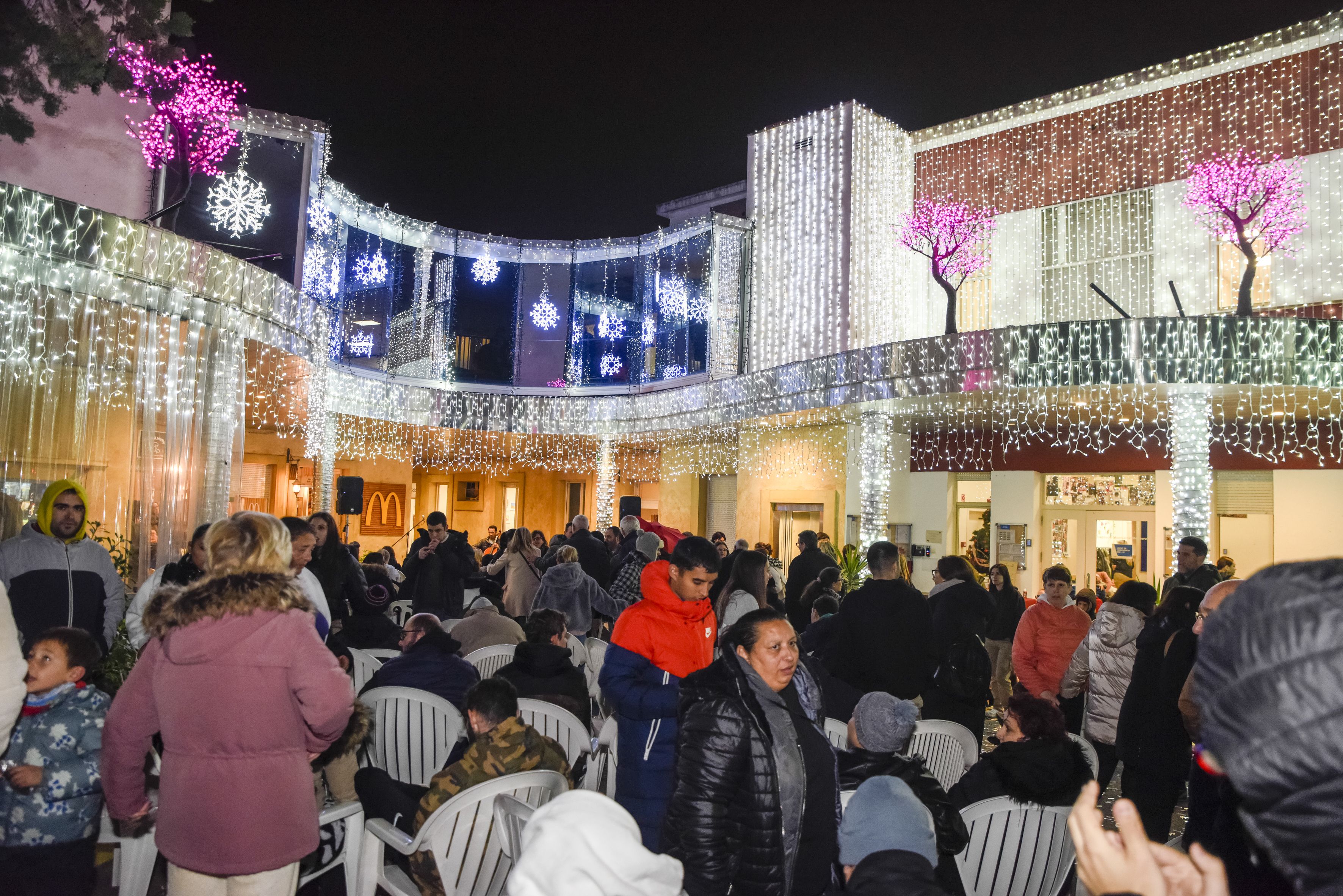 Encesa de llums de Nadal a Catalonia Fundació Creactiva. FOTO: Bernat Millet