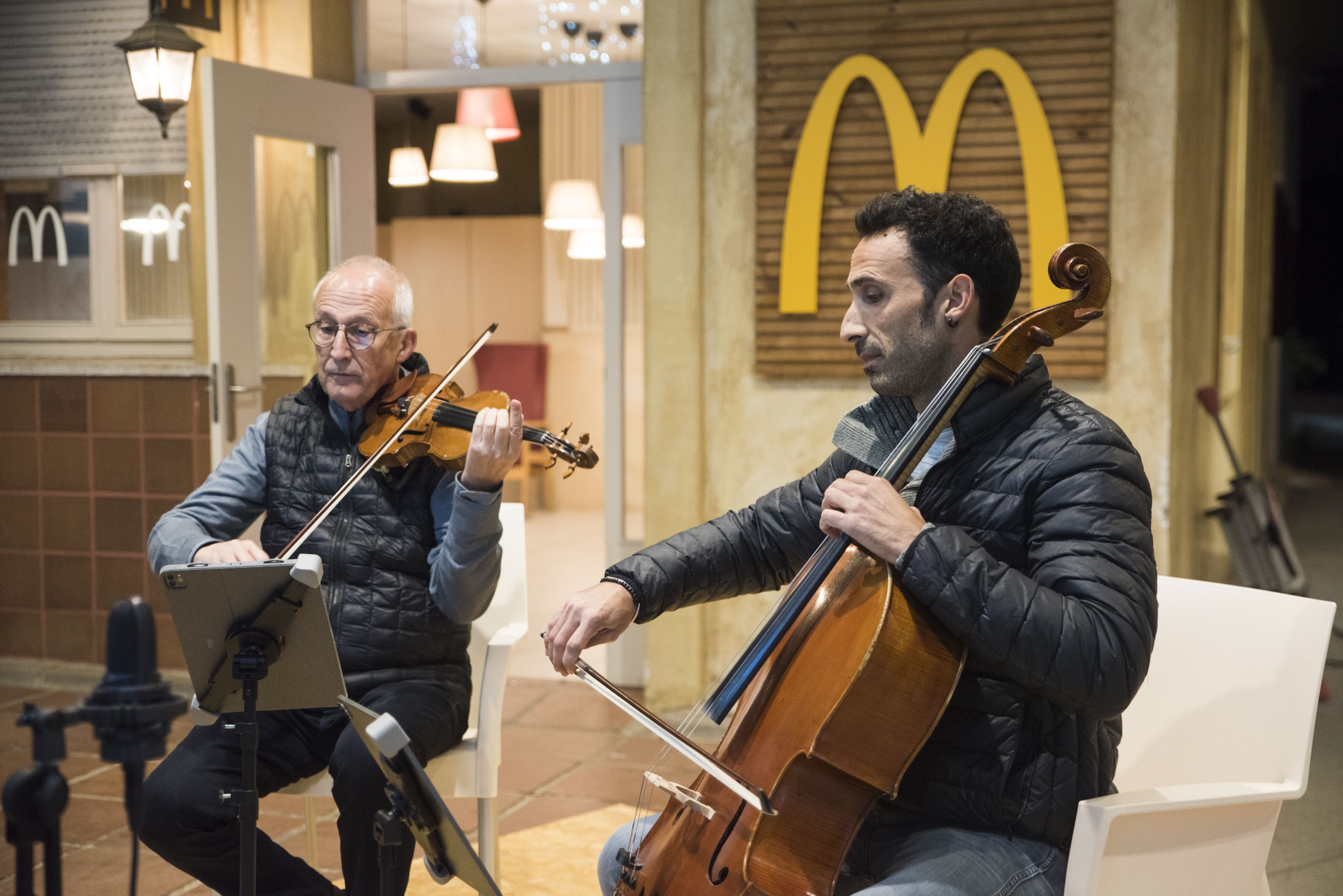 Encesa de llums de Nadal a Catalonia Fundació Creactiva. FOTO: Bernat Millet