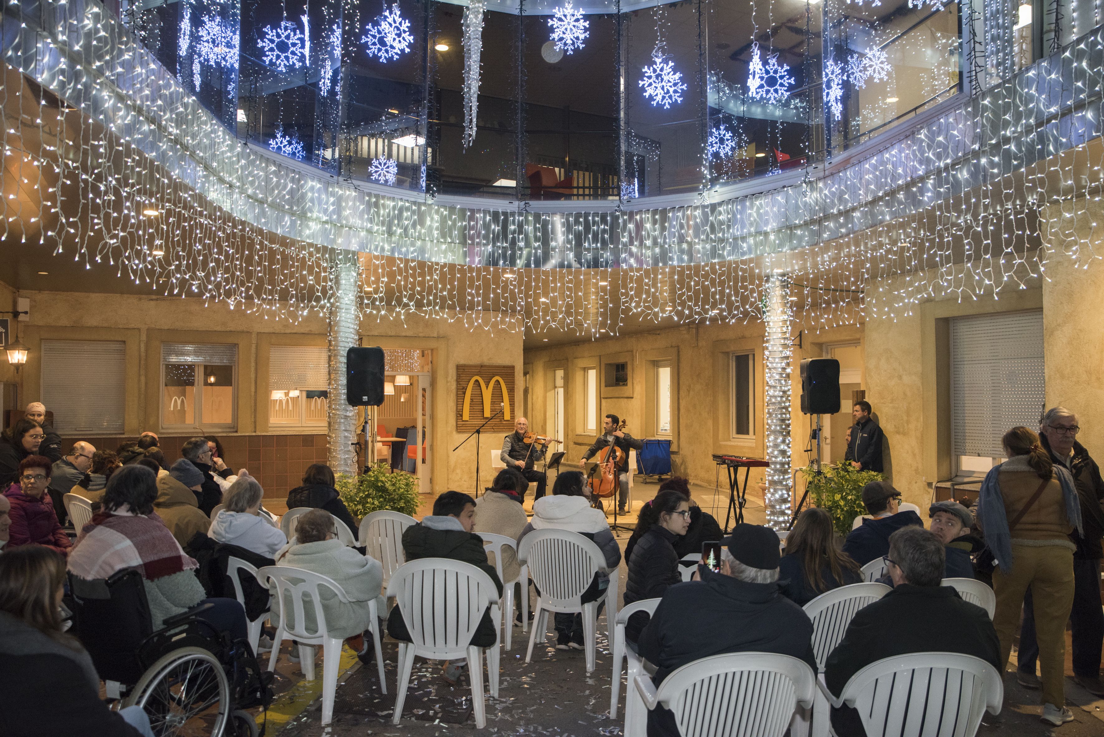 Encesa de llums de Nadal a Catalonia Fundació Creactiva. FOTOS: Bernat Millet