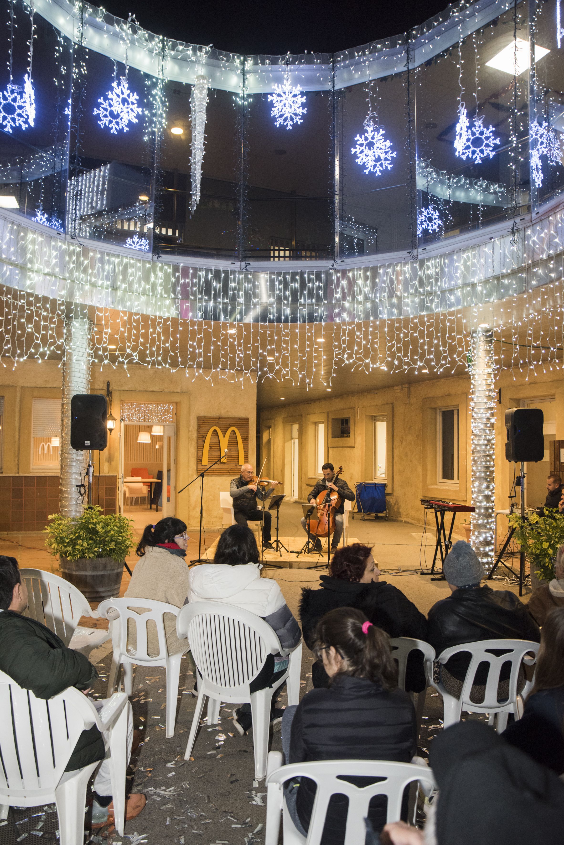 Encesa de llums de Nadal a Catalonia Fundació Creactiva. FOTO: Bernat Millet