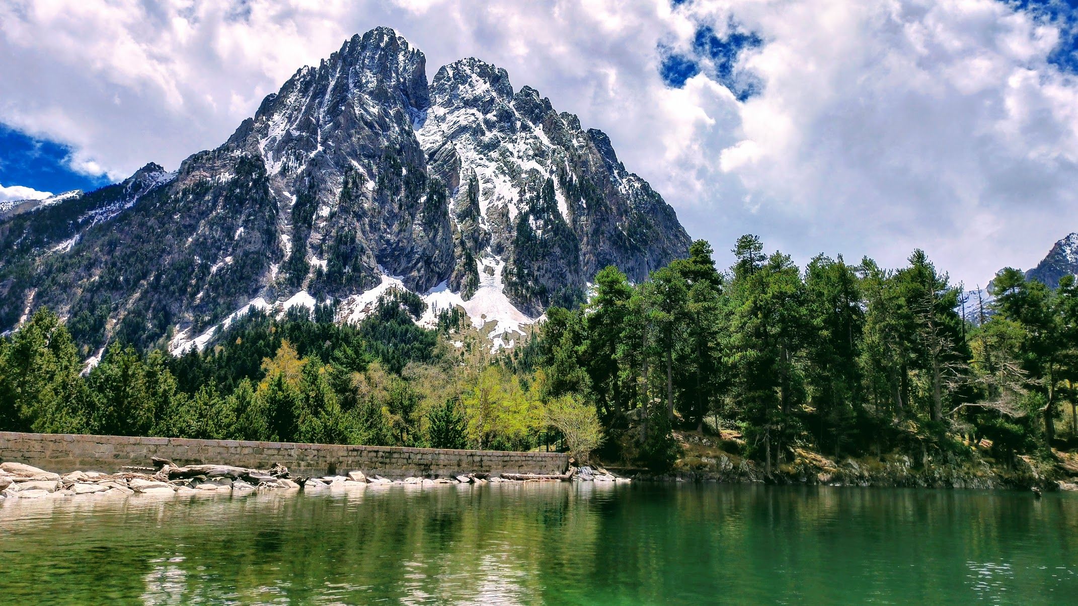 Reflejos de Serenidad · Aigüestortes y Estany de Sant Maurici FOTO: Alcides Morales Guedes