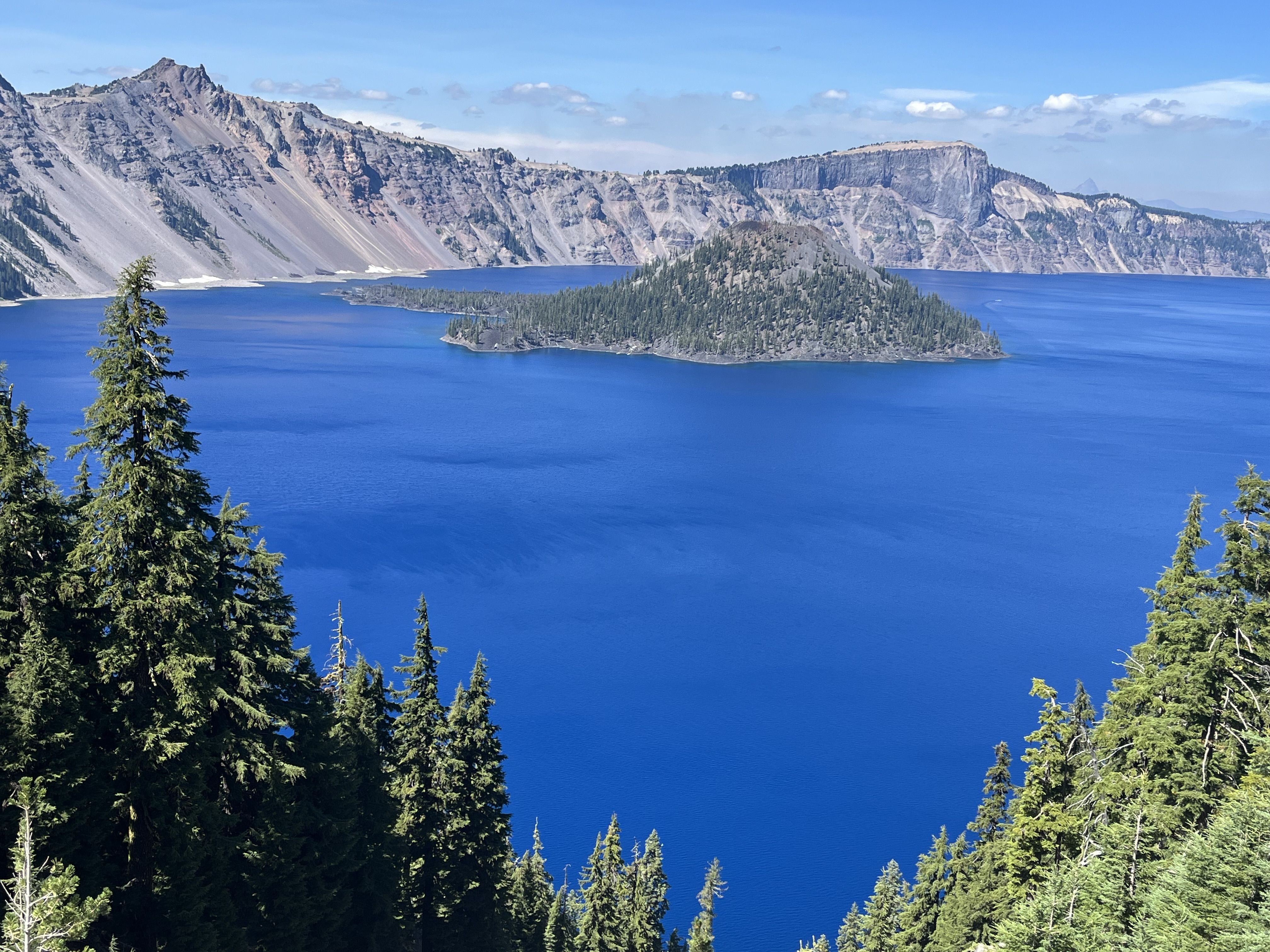 Blau intens de profunditat · Crater Lake, Oregon, USA FOTO: Elena Rodríguez Barrera