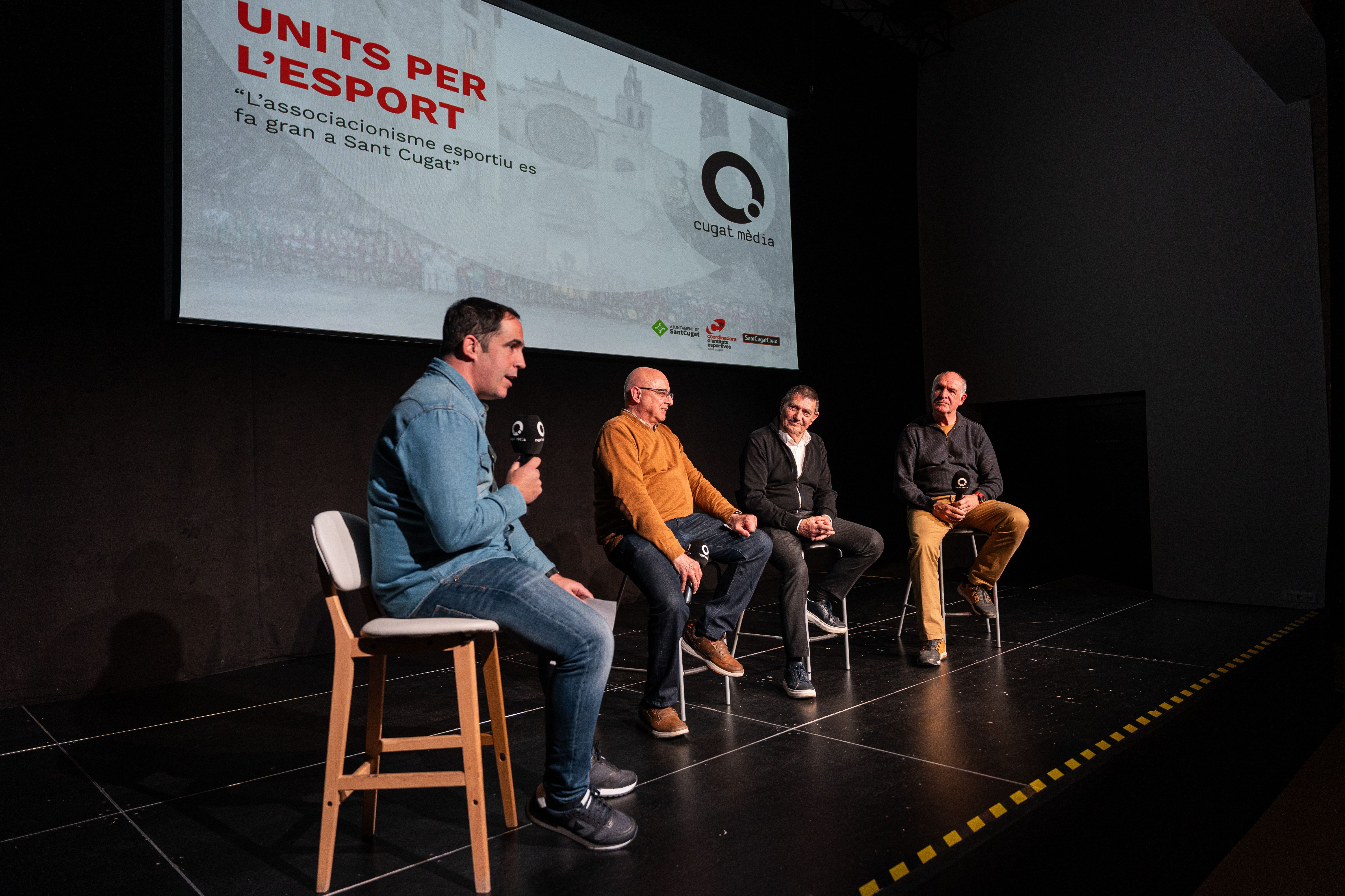 Joan Garcia, Osvaldo Romero, Joan Durà i Jordi de la Cruz, d'esquerra a dreta, en l'acte de Cugat Mèdia Units per l'Esport. FOTO: Marc Asensio (Cugat Mèdia)