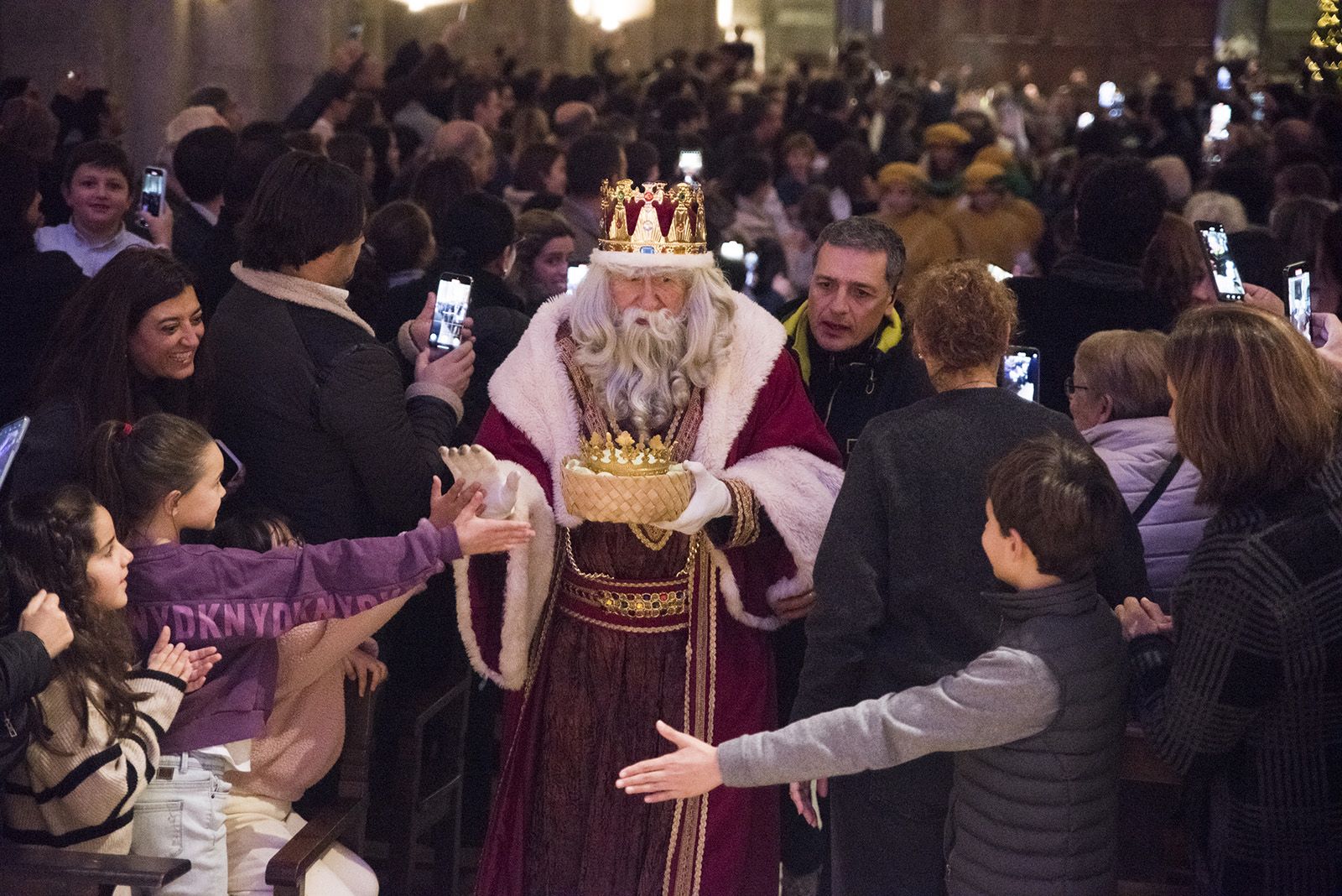 Adoració dels Reis d'Orient al nen Jesús. FOTO: Bernat Millet.