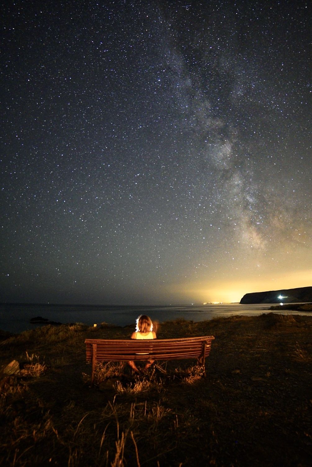 A la llum de la Via Lactea · Cadaqués  FOTO: Jaume Claramunt Company