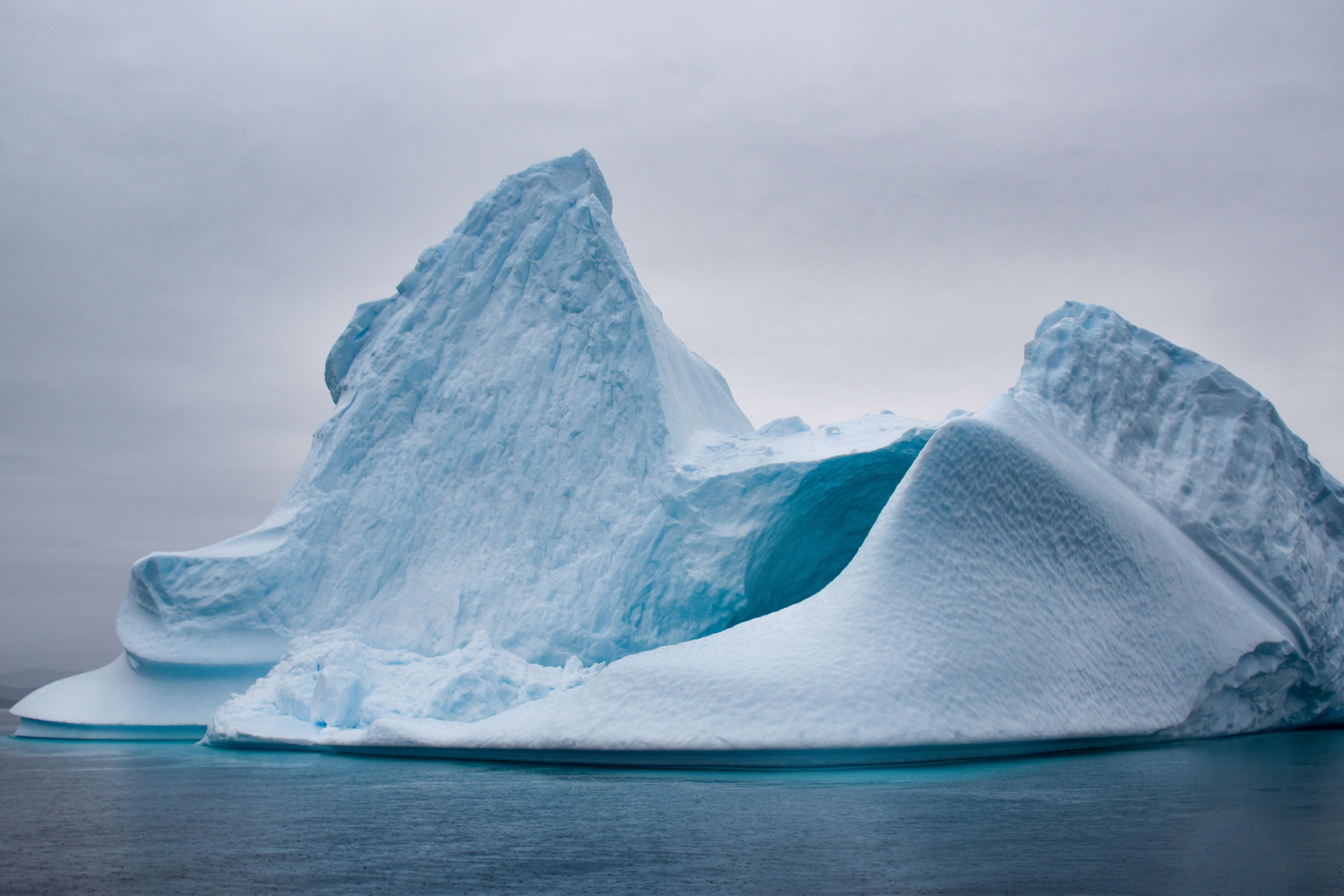 Iceberg en un dia de pluja · Qaqortoq, Groenlàndia FOTO: Sergio Soriano Gomez